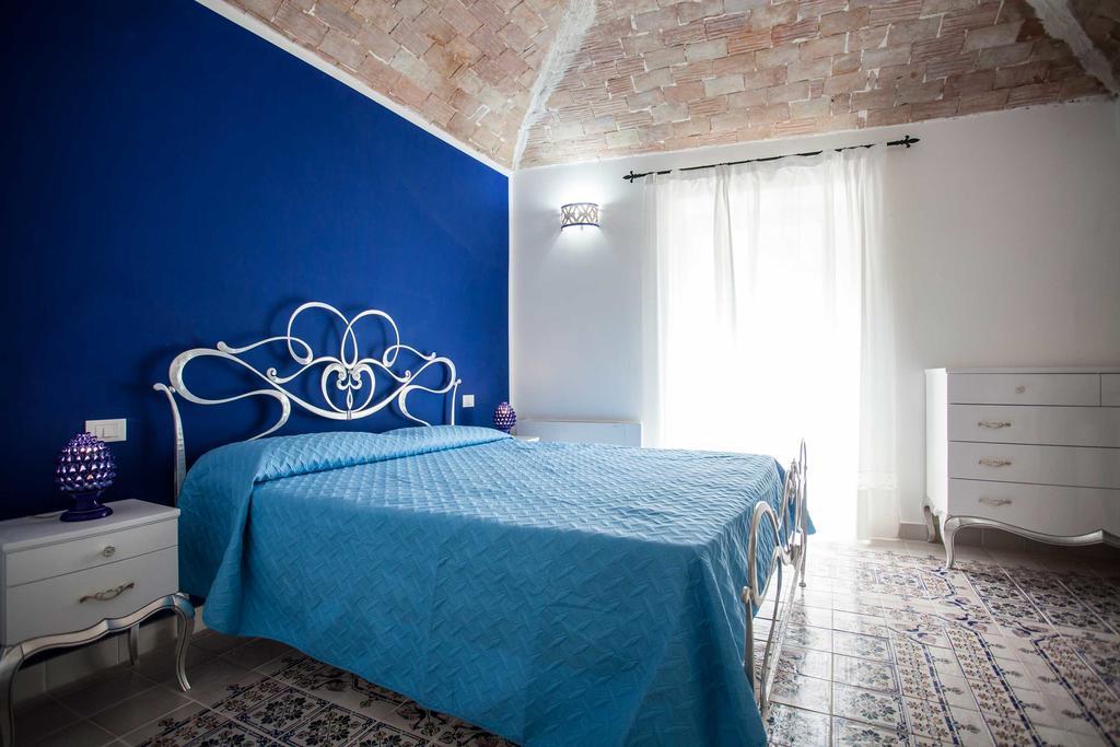 Hotel Palazzo Pagliaro à Santo Stefano di Camastra Extérieur photo