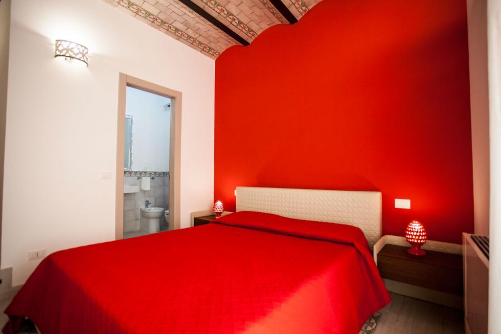 Hotel Palazzo Pagliaro à Santo Stefano di Camastra Extérieur photo